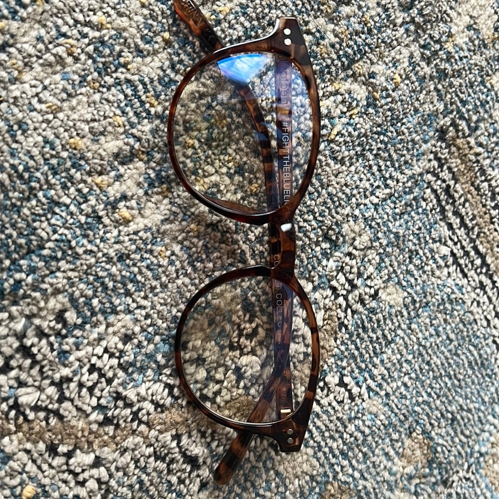 Blue light glasses